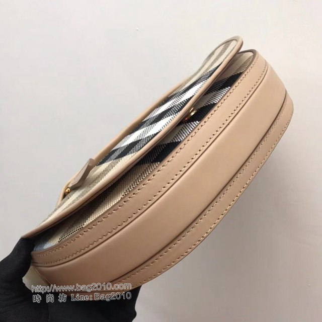 Burberry專櫃新款女包 巴寶莉時裝秀款肩背包 半圓包  db1136